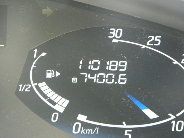 セレナ ハイウェイスターＳ－ＨＶアドバンスドセーフティパック　８人乗り　ナビ　ＴＶ　ＥＴＣ　バックモニター　フリップダウンモニター　オートクルーズ　両側電動パワスラ　ＨＩＤヘッドライト　キーレス　プッシュスタート　純正１６インチアルミホイール（72枚目）