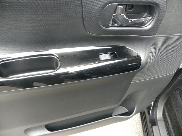 ムーヴキャンバス Ｘリミテッドメイクアップ　ＳＡＩＩ　検８年４月　フルタイム４ＷＤ車　ナビ　ＴＶ　ＥＴＣ　バックカメラ　両側電動パワスラ　キーレス　プッシュスタート　ＨＩＤヘッドライト　オートライト　フォグランプ　アイドリングストップ（47枚目）