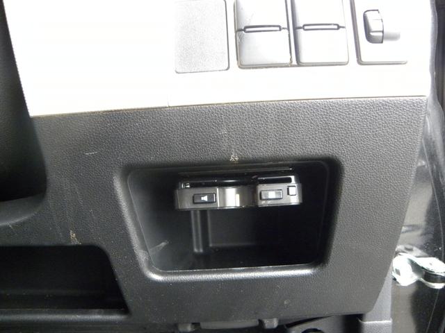 ムーヴキャンバス Ｘリミテッドメイクアップ　ＳＡＩＩ　検８年４月　フルタイム４ＷＤ車　ナビ　ＴＶ　ＥＴＣ　バックカメラ　両側電動パワスラ　キーレス　プッシュスタート　ＨＩＤヘッドライト　オートライト　フォグランプ　アイドリングストップ（62枚目）