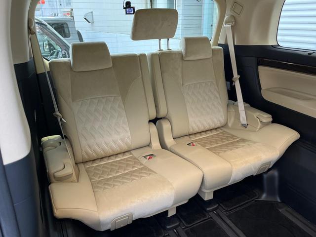 アルファード ２．５Ｇ　両側電動ドア　純正ＳＤナビ　後席モニター　バックカメラ　衝突被害軽減システム　レーダークルーズ　禁煙車　ハーフレザーシート　パワーシート　ドラレコ　コーナーセンサー　スマートキー　ＬＥＤヘッド（10枚目）