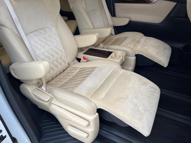 アルファード ２．５Ｇ　両側電動ドア　純正ＳＤナビ　後席モニター　バックカメラ　衝突被害軽減システム　レーダークルーズ　禁煙車　ハーフレザーシート　パワーシート　ドラレコ　コーナーセンサー　スマートキー　ＬＥＤヘッド（56枚目）