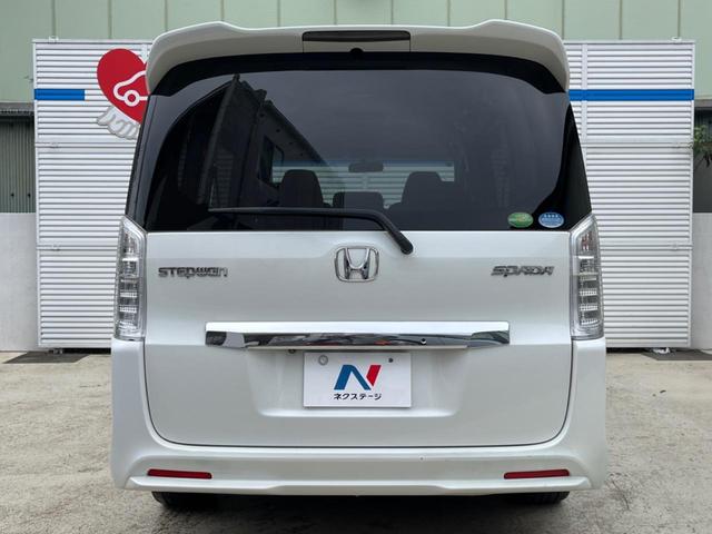 ステップワゴンスパーダ Zi 両側電動ドア 純正HDDナビ 後席モニター 全周囲カメラ レーダークルーズ 禁煙車 スマートキー HIDヘッド ビルトインETC オートライト オートエアコン 純正16インチアルミ CD DVD再生(15枚目)