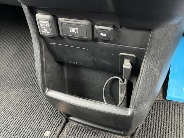 ステップワゴンスパーダ Zi 両側電動ドア 純正HDDナビ 後席モニター 全周囲カメラ レーダークルーズ 禁煙車 スマートキー HIDヘッド ビルトインETC オートライト オートエアコン 純正16インチアルミ CD DVD再生(56枚目)