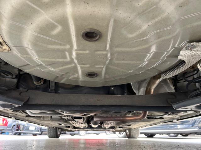 ノート メダリスト SDナビ 全周囲カメラ 禁煙車 ハーフレザーシート スマートキー LEDヘッド ETC オートライト オートエアコン 純正15インチアルミ Bluetooth CD DVD再生 フルセグ(19枚目)