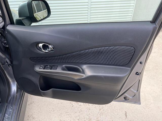 ノート メダリスト SDナビ 全周囲カメラ 禁煙車 ハーフレザーシート スマートキー LEDヘッド ETC オートライト オートエアコン 純正15インチアルミ Bluetooth CD DVD再生 フルセグ(51枚目)