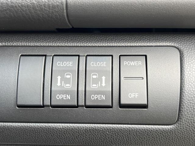 MPV 23S 両側電動ドア 純正SDナビ 後席モニター 禁煙車 スマートキー HIDヘッド ETC オートライト デュアルエアコン 純正17インチアルミ リアエアコン Bluetooth CD DVD再生 地デジ(5枚目)
