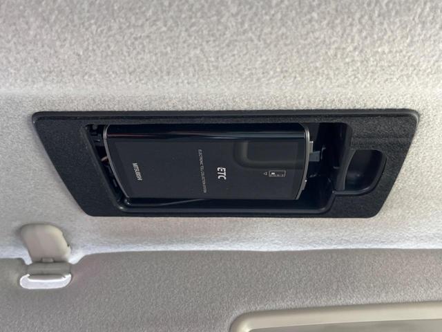 MPV 23S 両側電動ドア 純正SDナビ 後席モニター 禁煙車 スマートキー HIDヘッド ETC オートライト デュアルエアコン 純正17インチアルミ リアエアコン Bluetooth CD DVD再生 地デジ(7枚目)