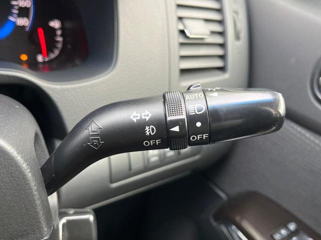 MPV 23S 両側電動ドア 純正SDナビ 後席モニター 禁煙車 スマートキー HIDヘッド ETC オートライト デュアルエアコン 純正17インチアルミ リアエアコン Bluetooth CD DVD再生 地デジ(44枚目)