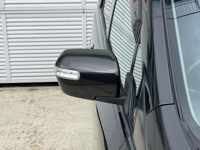 MPV 23S 両側電動ドア 純正SDナビ 後席モニター 禁煙車 スマートキー HIDヘッド ETC オートライト デュアルエアコン 純正17インチアルミ リアエアコン Bluetooth CD DVD再生 地デジ(56枚目)