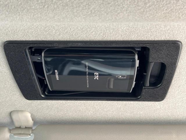 ベリーサ Ｌ　禁煙車　レザーシート　スマートキー　ビルトインＥＴＣ　オートライト　オートエアコン　Ｂｌｕｅｔｏｏｔｈ　ＣＤ　ＤＶＤ再生　地デジ（5枚目）