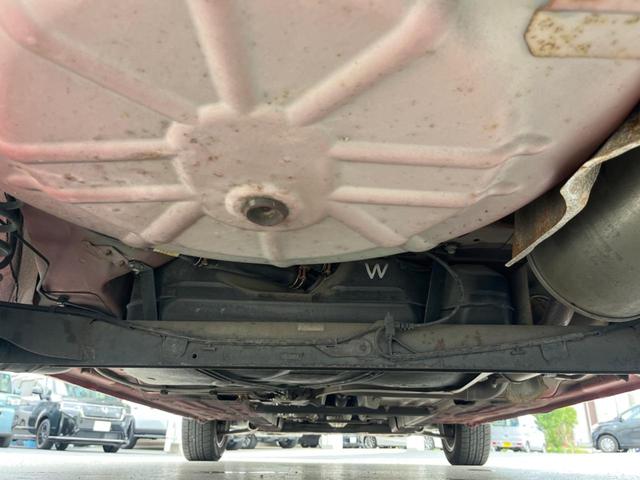 ベリーサ Ｌ　禁煙車　レザーシート　スマートキー　ビルトインＥＴＣ　オートライト　オートエアコン　Ｂｌｕｅｔｏｏｔｈ　ＣＤ　ＤＶＤ再生　地デジ（19枚目）