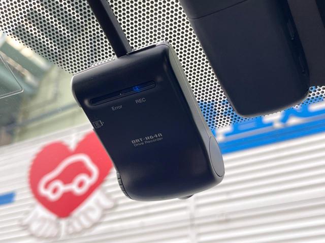 プリウス Aツーリングセレクション 純正SDナビ バックカメラ 衝突被害軽減システム レーダークルーズ 禁煙車 レザー調シート ドラレコ コーナーセンサー スマートキー LEDヘッド ビルトインETC オートハイビーム オートライト(8枚目)