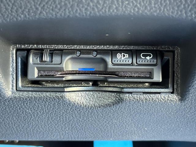 プリウス Aツーリングセレクション 純正SDナビ バックカメラ 衝突被害軽減システム レーダークルーズ 禁煙車 レザー調シート ドラレコ コーナーセンサー スマートキー LEDヘッド ビルトインETC オートハイビーム オートライト(43枚目)