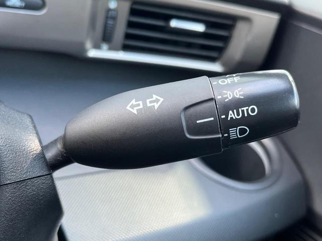 フリードスパイク G ジャストセレクション 純正SDナビ バックカメラ 禁煙車 HIDヘッド ETC オートライト オートエアコン CD(48枚目)