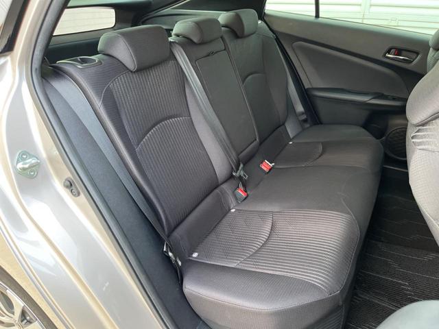 プリウス A トヨタセーフティセンス 純正SDナビ 全周囲カメラ ETC Bluetooth フルセグ ドラレコ LEDヘッド LEDフォグ オートハイビーム 革巻きハンドル 純正15インチAW CD/DVD再生(10枚目)