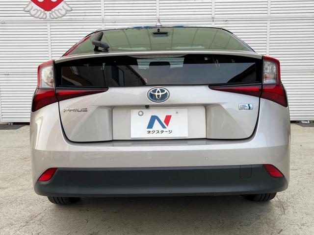 プリウス A トヨタセーフティセンス 純正SDナビ 全周囲カメラ ETC Bluetooth フルセグ ドラレコ LEDヘッド LEDフォグ オートハイビーム 革巻きハンドル 純正15インチAW CD/DVD再生(16枚目)