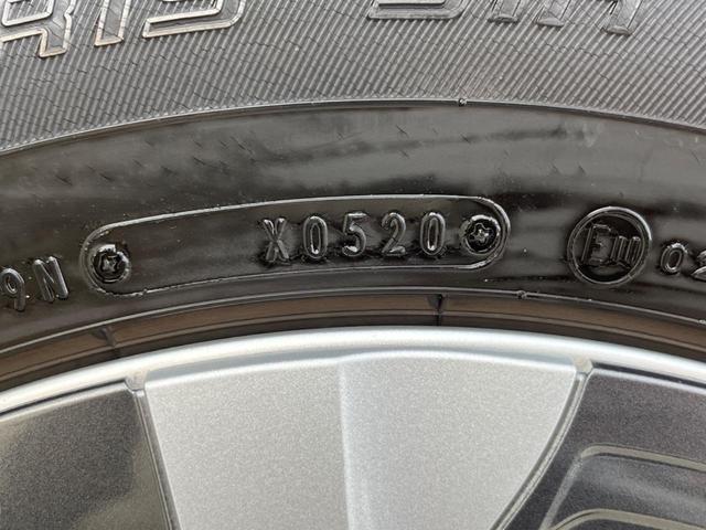 プリウス A トヨタセーフティセンス 純正SDナビ 全周囲カメラ ETC Bluetooth フルセグ ドラレコ LEDヘッド LEDフォグ オートハイビーム 革巻きハンドル 純正15インチAW CD/DVD再生(28枚目)