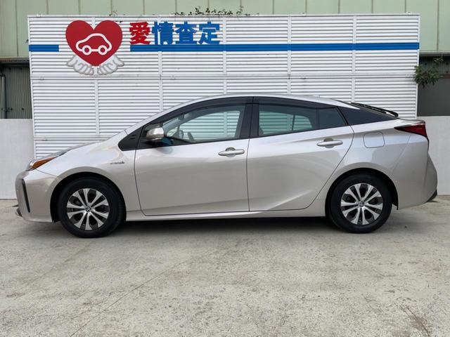 プリウス A トヨタセーフティセンス 純正SDナビ 全周囲カメラ ETC Bluetooth フルセグ ドラレコ LEDヘッド LEDフォグ オートハイビーム 革巻きハンドル 純正15インチAW CD/DVD再生(34枚目)