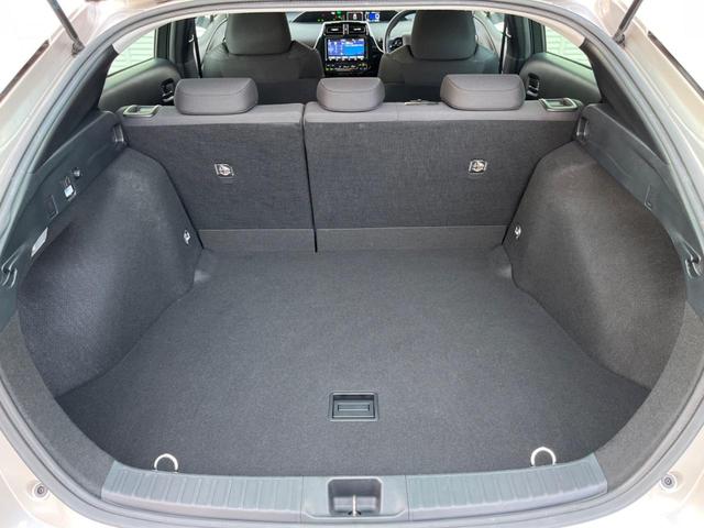 プリウス A トヨタセーフティセンス 純正SDナビ 全周囲カメラ ETC Bluetooth フルセグ ドラレコ LEDヘッド LEDフォグ オートハイビーム 革巻きハンドル 純正15インチAW CD/DVD再生(37枚目)