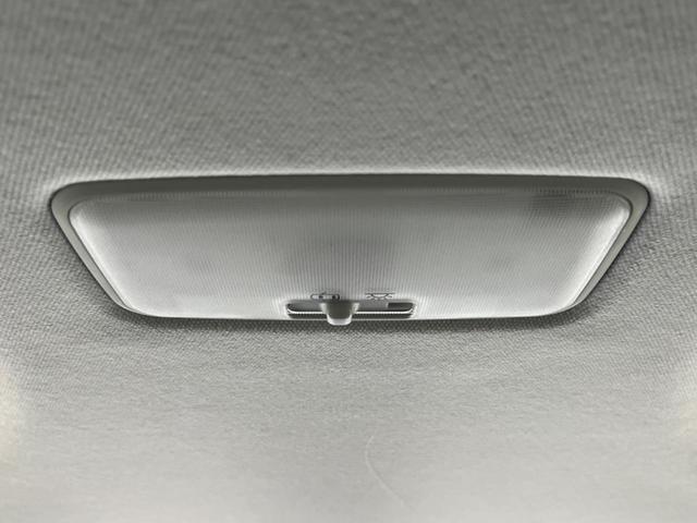 プリウス A トヨタセーフティセンス 純正SDナビ 全周囲カメラ ETC Bluetooth フルセグ ドラレコ LEDヘッド LEDフォグ オートハイビーム 革巻きハンドル 純正15インチAW CD/DVD再生(60枚目)