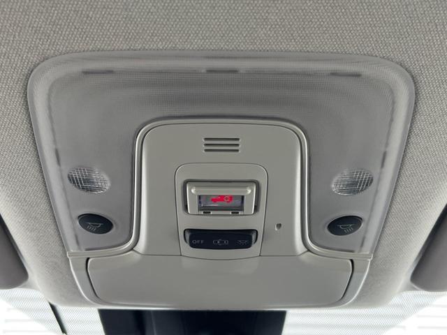 プリウス A トヨタセーフティセンス 純正SDナビ 全周囲カメラ ETC Bluetooth フルセグ ドラレコ LEDヘッド LEDフォグ オートハイビーム 革巻きハンドル 純正15インチAW CD/DVD再生(61枚目)