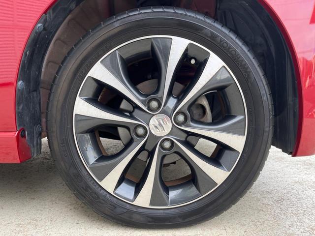 ワゴンＲスティングレー Ｔ　ＤＶＤナビ　バックカメラ　ＥＴＣ　Ｂｌｕｅｔｏｏｔｈ　フルセグ　スマートキー　ＨＩＤヘッド　革巻きハンドル　純正１５インチＡＷ　フォグライト　ＣＤ／ＤＶＤ再生　盗難防止装置　プライバシーガラス（28枚目）