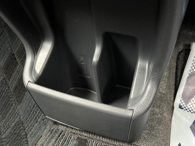 ワゴンＲスティングレー Ｔ　ＤＶＤナビ　バックカメラ　ＥＴＣ　Ｂｌｕｅｔｏｏｔｈ　フルセグ　スマートキー　ＨＩＤヘッド　革巻きハンドル　純正１５インチＡＷ　フォグライト　ＣＤ／ＤＶＤ再生　盗難防止装置　プライバシーガラス（57枚目）