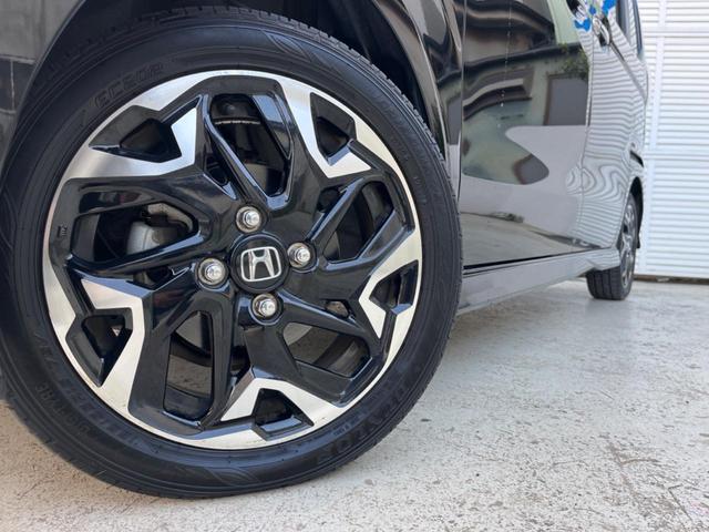 Ｎ－ＢＯＸカスタム Ｇ・Ｌターボホンダセンシング　両側電動ドア　純正８型ナビ　アダプティブクルーズ　バックカメラ　ＥＴＣ　Ｂｌｕｅｔｏｏｔｈ　フルセグ　ドラレコ　禁煙車　スマートキー　ハーフレザーシート　ＬＥＤヘッド　ＬＥＤフォグ　レーンキープ（14枚目）