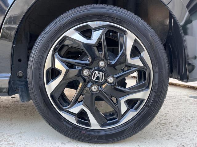 Ｎ－ＢＯＸカスタム Ｇ・Ｌターボホンダセンシング　両側電動ドア　純正８型ナビ　アダプティブクルーズ　バックカメラ　ＥＴＣ　Ｂｌｕｅｔｏｏｔｈ　フルセグ　ドラレコ　禁煙車　スマートキー　ハーフレザーシート　ＬＥＤヘッド　ＬＥＤフォグ　レーンキープ（25枚目）