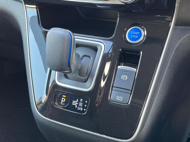 セレナ e-パワー XV フリップダウン 両側電動ドア プロパイロット インテリジェントエマージェンシーブレーキ 純正10型ナビ 全周囲カメラ ETC Bluetooth フルセグ ドラレコ 禁煙車 LEDヘッド レーンキープ(60枚目)