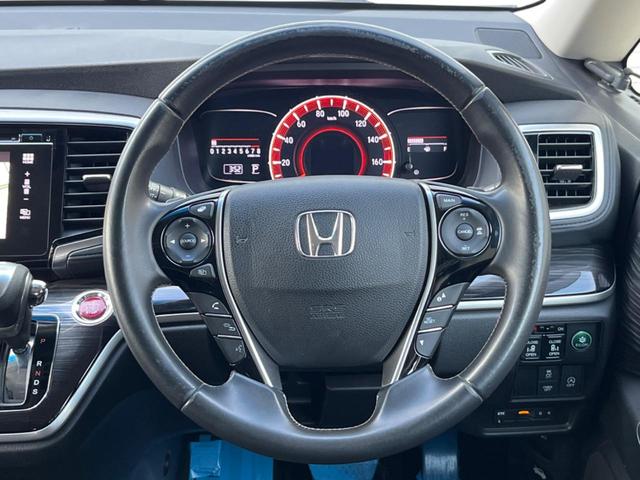 オデッセイ アブソルート・ＥＸ　後席モニター　両側電動ドア　純正ナビ　全周囲カメラ　アダプティブクルーズ　ＥＴＣ　Ｂｌｕｅｔｏｏｔｈ　フルセグ　ドラレコ　禁煙車　ハーフレザーシート　ＬＥＤヘッド　ＬＥＤフォグ　レーンキープ（11枚目）