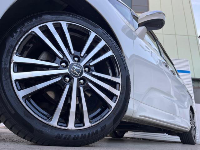 オデッセイ アブソルート・ＥＸ　後席モニター　両側電動ドア　純正ナビ　全周囲カメラ　アダプティブクルーズ　ＥＴＣ　Ｂｌｕｅｔｏｏｔｈ　フルセグ　ドラレコ　禁煙車　ハーフレザーシート　ＬＥＤヘッド　ＬＥＤフォグ　レーンキープ（13枚目）