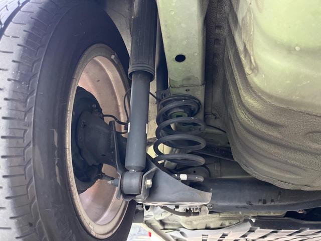 フィットハイブリッド ナビプレミアムセレクション 純正HDDナビ バックカメラ 禁煙車 スマートキー HIDヘッド ビルトインETC 純正15インチアルミ オートライト オートエアコン CD 地デジ パドルシフト(19枚目)