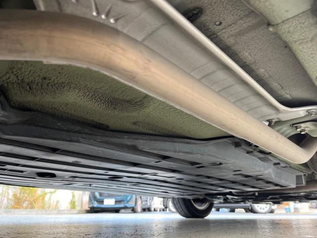 フィットハイブリッド ナビプレミアムセレクション 純正HDDナビ バックカメラ 禁煙車 スマートキー HIDヘッド ビルトインETC 純正15インチアルミ オートライト オートエアコン CD 地デジ パドルシフト(21枚目)