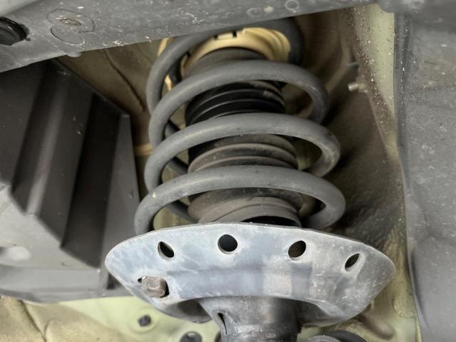 フィットハイブリッド ナビプレミアムセレクション 純正HDDナビ バックカメラ 禁煙車 スマートキー HIDヘッド ビルトインETC 純正15インチアルミ オートライト オートエアコン CD 地デジ パドルシフト(22枚目)