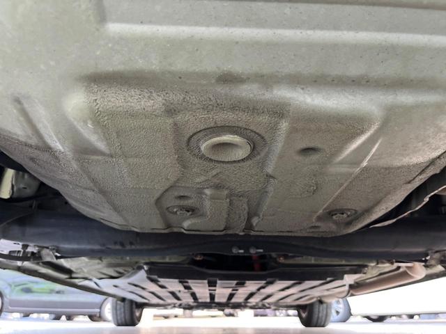 フィットハイブリッド ナビプレミアムセレクション 純正HDDナビ バックカメラ 禁煙車 スマートキー HIDヘッド ビルトインETC 純正15インチアルミ オートライト オートエアコン CD 地デジ パドルシフト(23枚目)