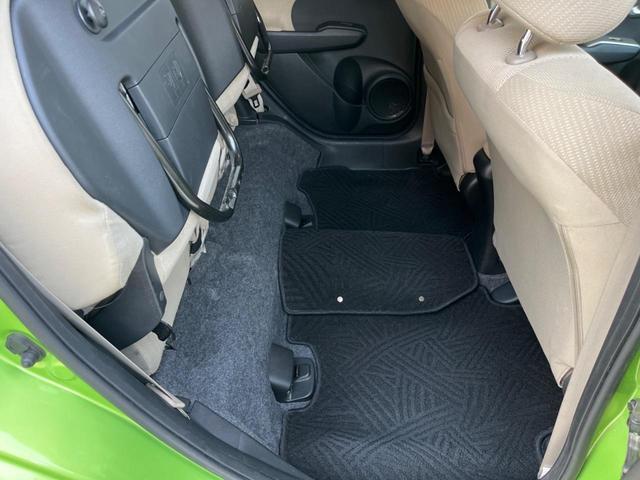 フィットハイブリッド ナビプレミアムセレクション 純正HDDナビ バックカメラ 禁煙車 スマートキー HIDヘッド ビルトインETC 純正15インチアルミ オートライト オートエアコン CD 地デジ パドルシフト(48枚目)