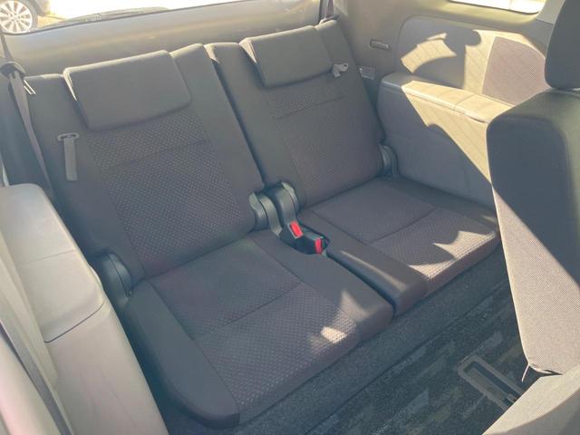 アイシス プラタナ 4WD 片側電動スライドドア 純正HDDナビ バックカメラ 禁煙車 コーナーセンサー スマートキー HIDヘッド ETC 純正16インチアルミ オートエアコン CD DVD再生(10枚目)