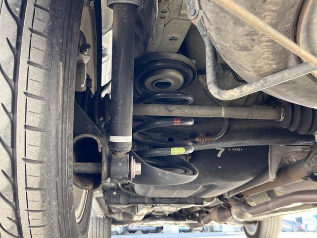 アイシス プラタナ 4WD 片側電動スライドドア 純正HDDナビ バックカメラ 禁煙車 コーナーセンサー スマートキー HIDヘッド ETC 純正16インチアルミ オートエアコン CD DVD再生(22枚目)