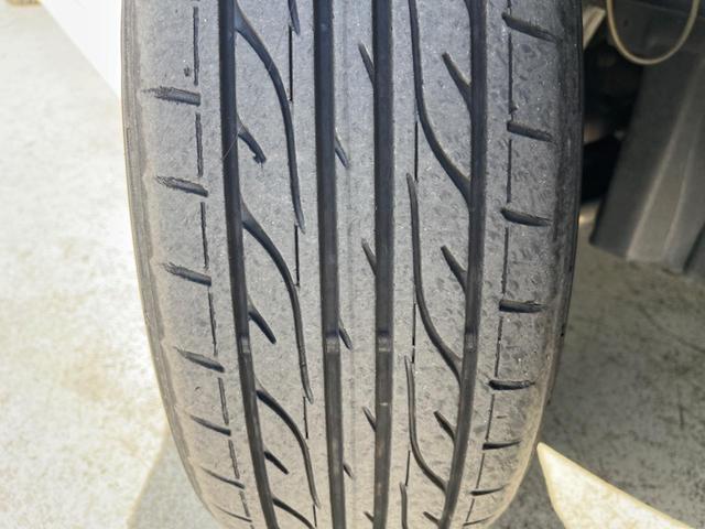 アイシス プラタナ 4WD 片側電動スライドドア 純正HDDナビ バックカメラ 禁煙車 コーナーセンサー スマートキー HIDヘッド ETC 純正16インチアルミ オートエアコン CD DVD再生(30枚目)