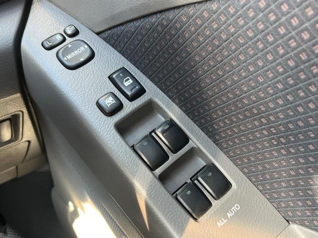 アイシス プラタナ 4WD 片側電動スライドドア 純正HDDナビ バックカメラ 禁煙車 コーナーセンサー スマートキー HIDヘッド ETC 純正16インチアルミ オートエアコン CD DVD再生(38枚目)