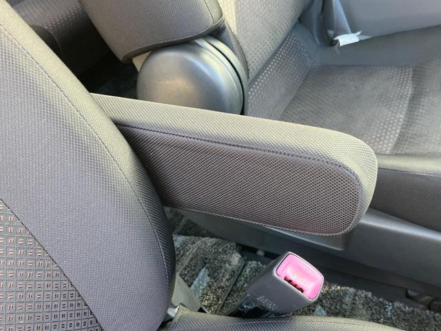 アイシス プラタナ 4WD 片側電動スライドドア 純正HDDナビ バックカメラ 禁煙車 コーナーセンサー スマートキー HIDヘッド ETC 純正16インチアルミ オートエアコン CD DVD再生(42枚目)