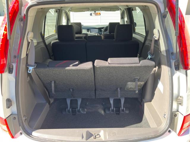 アイシス プラタナ 4WD 片側電動スライドドア 純正HDDナビ バックカメラ 禁煙車 コーナーセンサー スマートキー HIDヘッド ETC 純正16インチアルミ オートエアコン CD DVD再生(44枚目)