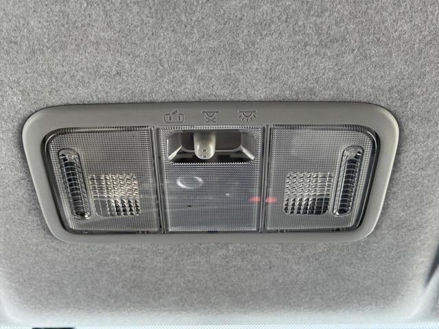 アイシス プラタナ 4WD 片側電動スライドドア 純正HDDナビ バックカメラ 禁煙車 コーナーセンサー スマートキー HIDヘッド ETC 純正16インチアルミ オートエアコン CD DVD再生(59枚目)