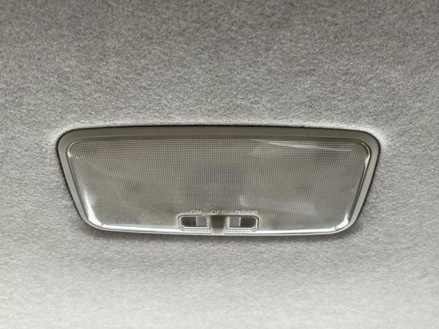 アイシス プラタナ 4WD 片側電動スライドドア 純正HDDナビ バックカメラ 禁煙車 コーナーセンサー スマートキー HIDヘッド ETC 純正16インチアルミ オートエアコン CD DVD再生(60枚目)