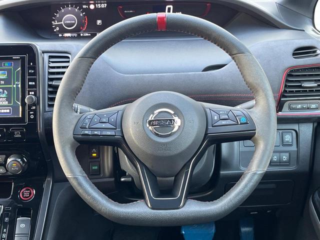 セレナ ニスモ 純正エアロ 両側電動ドア プロパイロット エマージェンシーブレーキ 9型純正ナビ 全周囲カメラ アダプティブクルーズ ETC Bluetooth フルセグ ドラレコ 禁煙車 LEDヘッド LEDフォグ(12枚目)