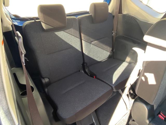 シエンタ Ｘ　電動スライドドア　ＳＤナビ　ＥＴＣ　Ｂｌｕｅｔｏｏｔｈ　ドラレコ　禁煙車　ＣＤ／ＤＶＤ再生　地デジ　盗難防止装置　プライバシーガラス　アイドリングストップ　横滑防止装置　トラクションコントロール（10枚目）