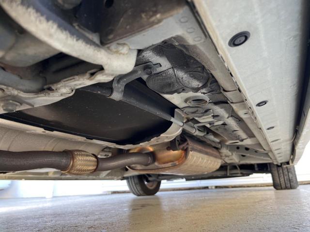 セレナ ハイウェイスター　Ｖセレクション　パノラミックルーフ　両側電動ドア　純正ナビ　バックカメラ　ＥＴＣ　Ｂｌｕｅｔｏｏｔｈ　禁煙車　クルコン　スマートキー　革巻きハンドル　オートエアコン　１６インチＡＷ　ＣＤ再生　地デジ　盗難防止装置（22枚目）