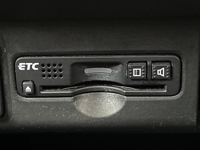 Ｎ－ＢＯＸカスタム Ｇ　ターボＳＳブラックスタイルパッケージ　両側電動ドア　衝突軽減装置　純正ナビ　ＥＴＣ　フルセグ　ドラレコ　禁煙車　スマートキー　シートヒーター　ＨＩＤヘッド　オートライト　ステアリングスイッチ　オートエアコン　１４インチＡＷ（7枚目）