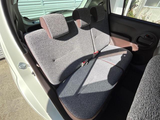 パッソ Ｘ　クツロギ　純正ＳＤナビ　禁煙車　スマートキー　Ｂｌｕｅｔｏｏｔｈ　ＣＤ　地デジ（8枚目）